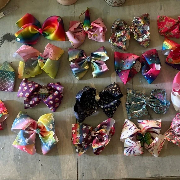 JoJo Siwa bow collection (18) BIG bows